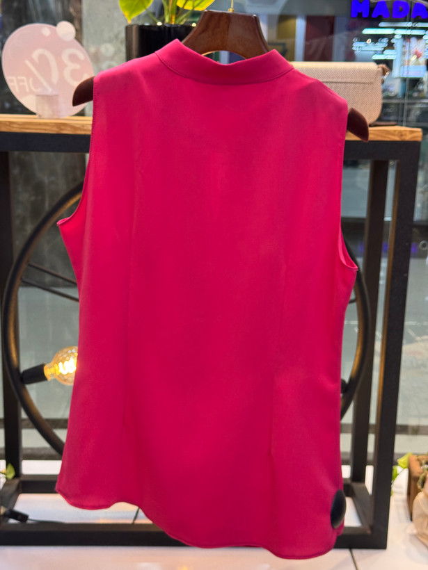 زیرکتی دکمه دار