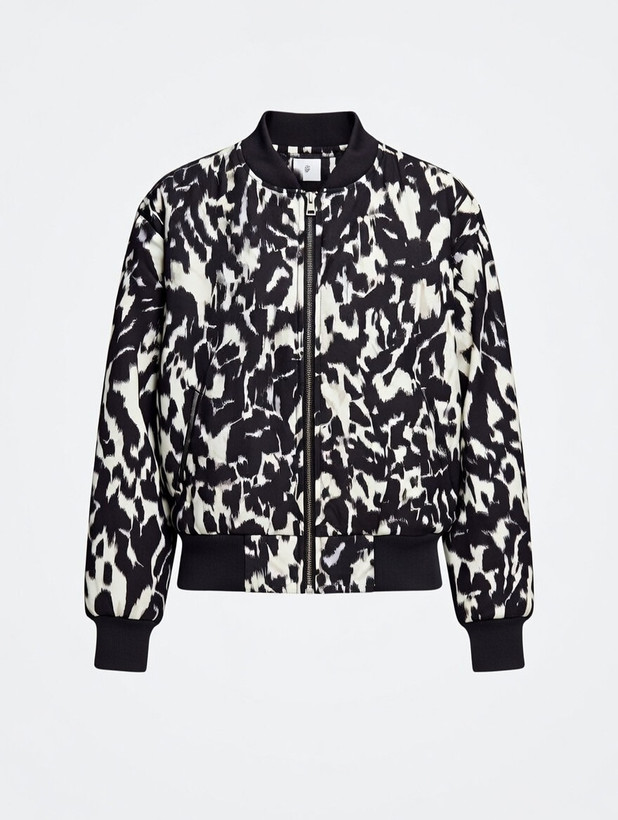 نمای جلو بامبر زنانه طرحدار با پارچه باکیفیت