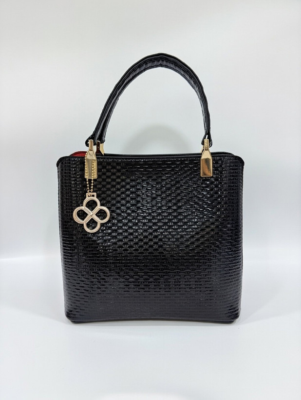 کیف دستی ورنی مجلسی همراه با بند زنجیری ظریف