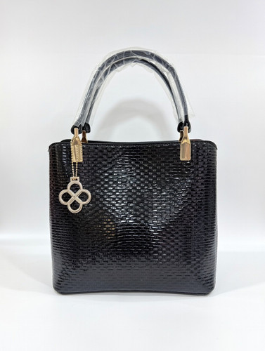 کیف مجلسی ورنی مشکی براق زنانه با قفل طلایی