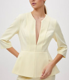 کیفیت پارچه کرپ و لطافت دوخت در کت یقه گرد جدید